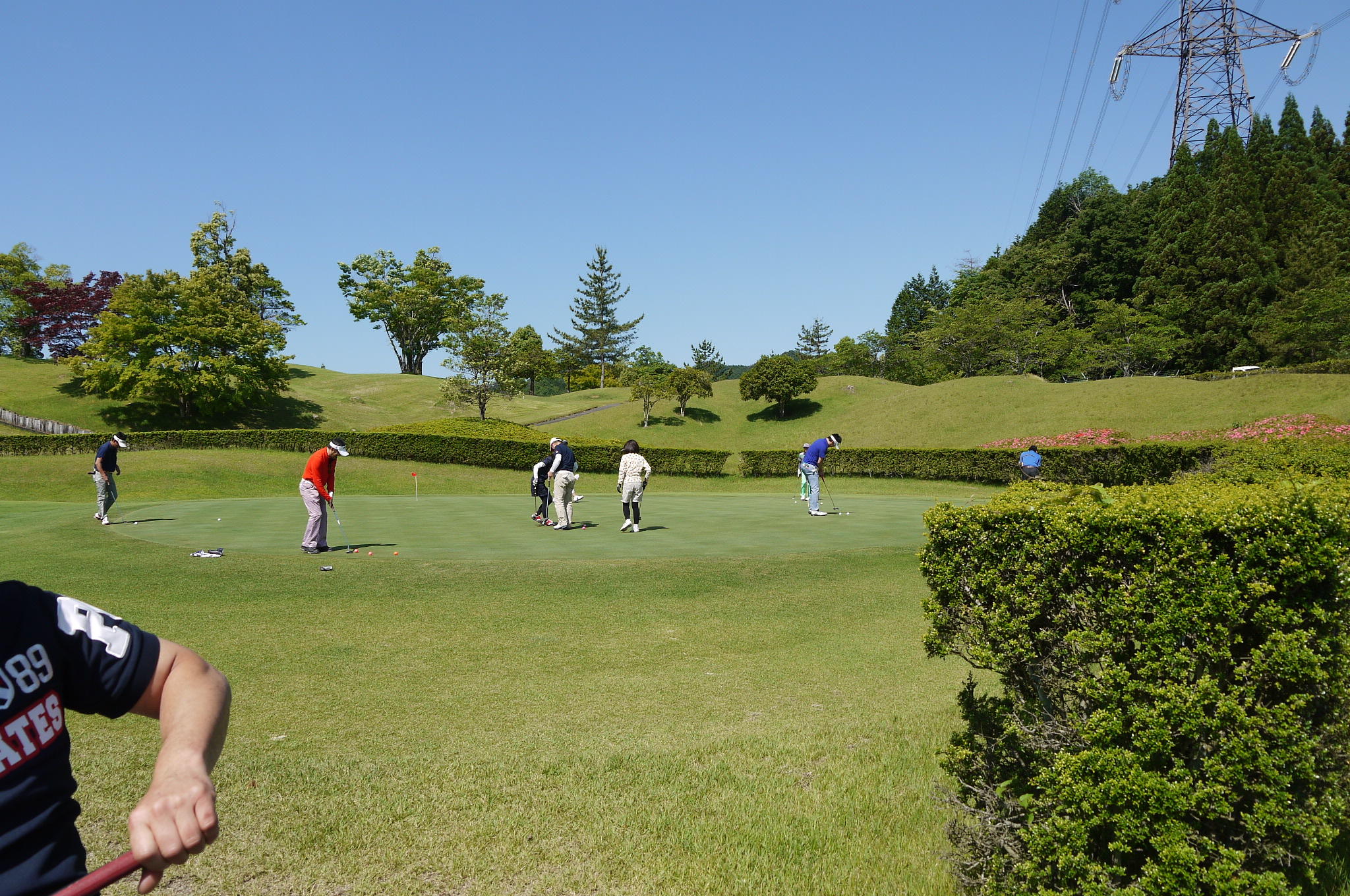 ���E���h���i1