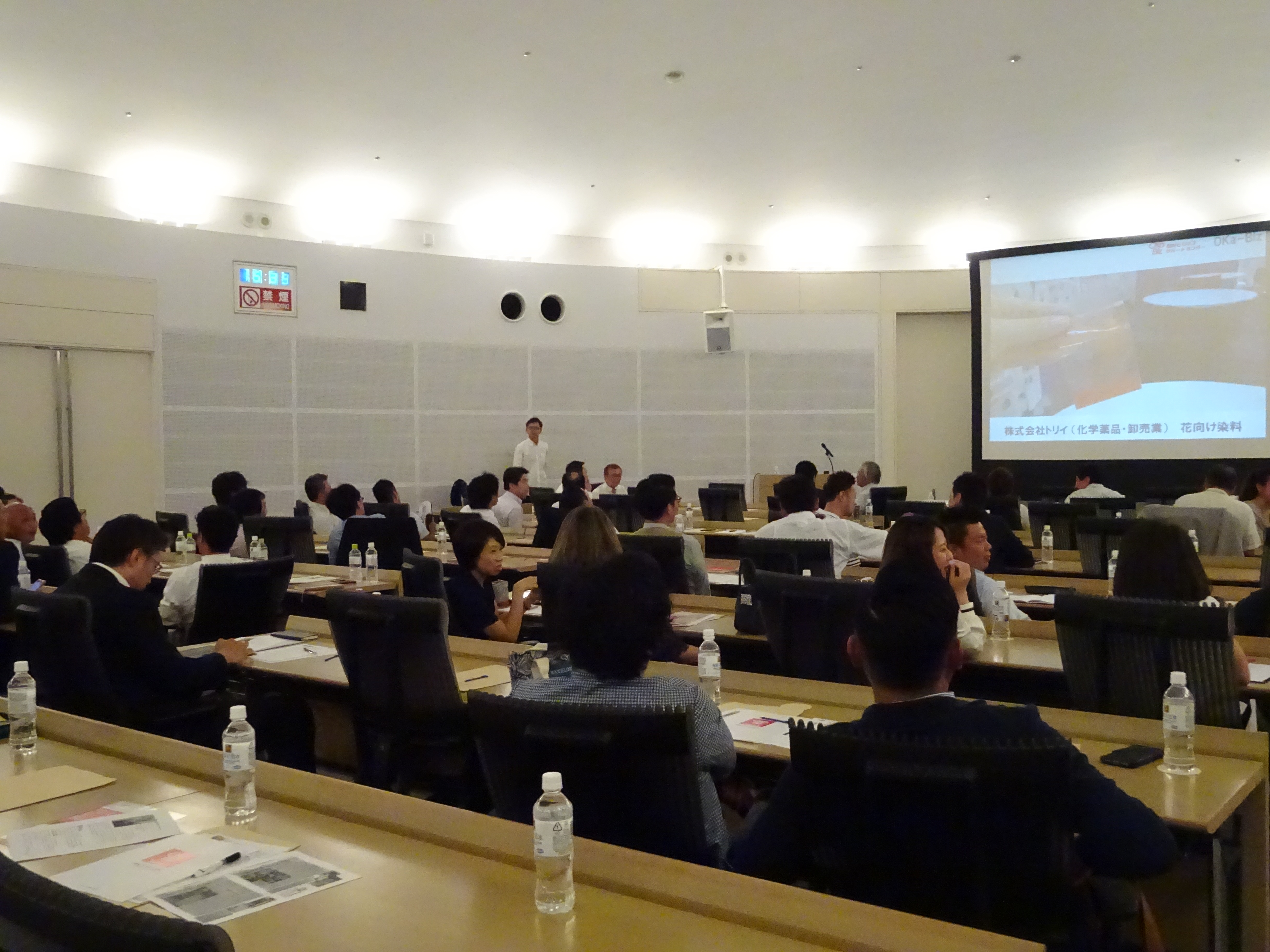 �u����S��